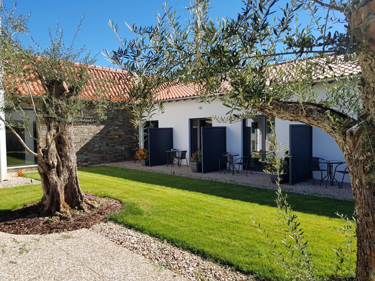 O Abel Hotel Rural Bragança Exteriör bild